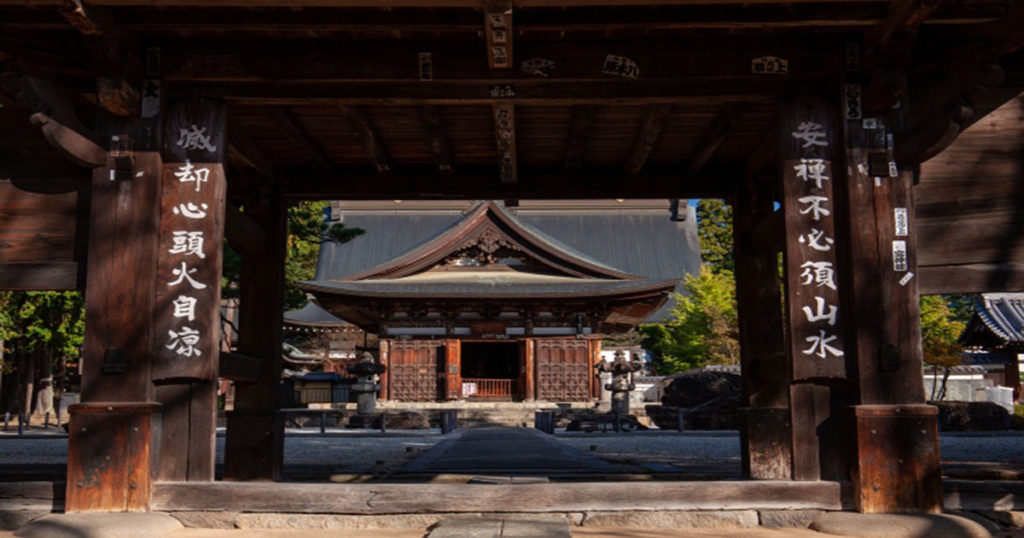 アナタは知ってる？神社とお寺の違い | 寺サーチ TERA SEARCH